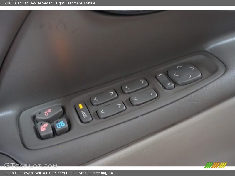 Light Cashmere / Shale 2005 Cadillac DeVille Sedan