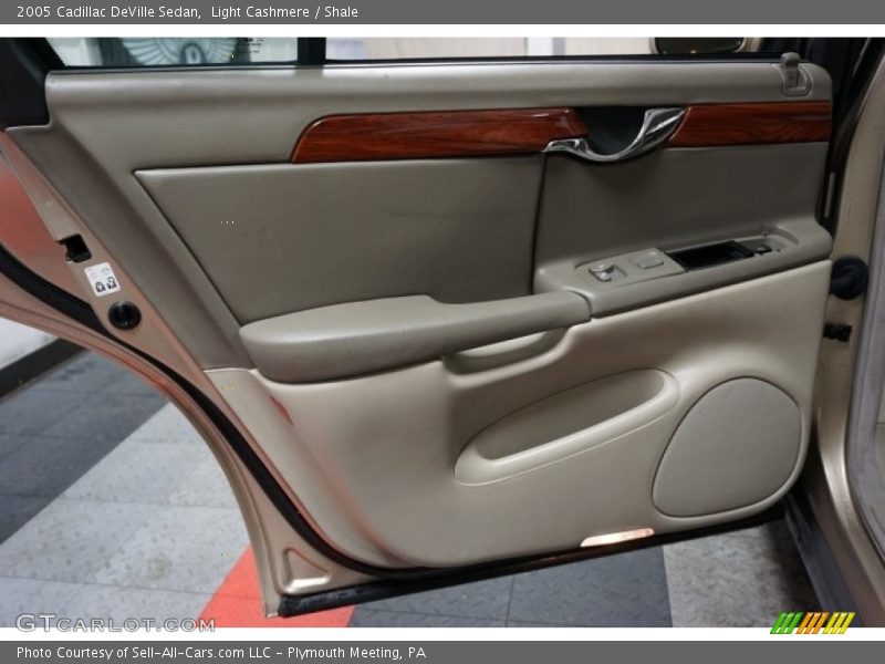 Light Cashmere / Shale 2005 Cadillac DeVille Sedan