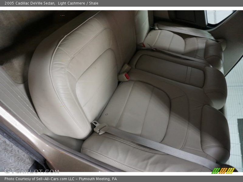 Light Cashmere / Shale 2005 Cadillac DeVille Sedan