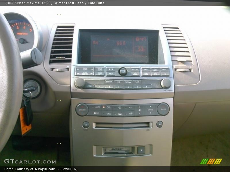 Winter Frost Pearl / Cafe Latte 2004 Nissan Maxima 3.5 SL