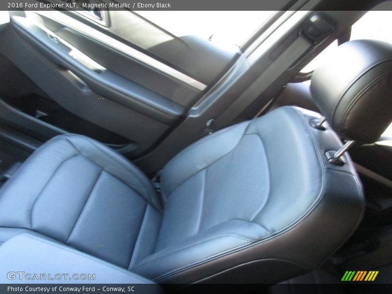 Magnetic Metallic / Ebony Black 2016 Ford Explorer XLT