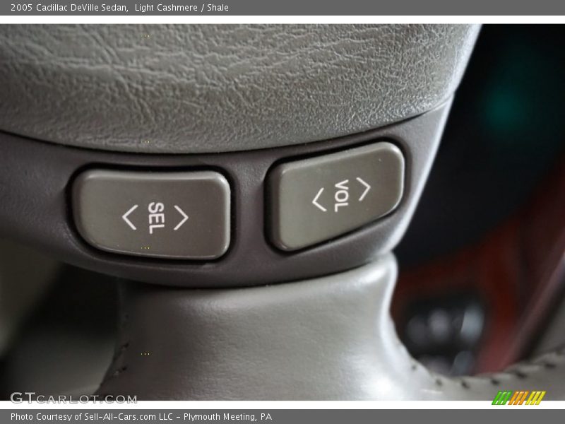 Light Cashmere / Shale 2005 Cadillac DeVille Sedan