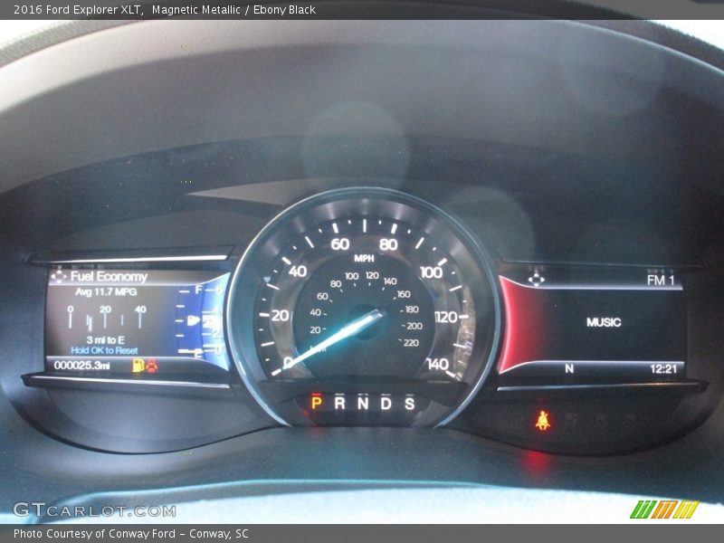 Magnetic Metallic / Ebony Black 2016 Ford Explorer XLT