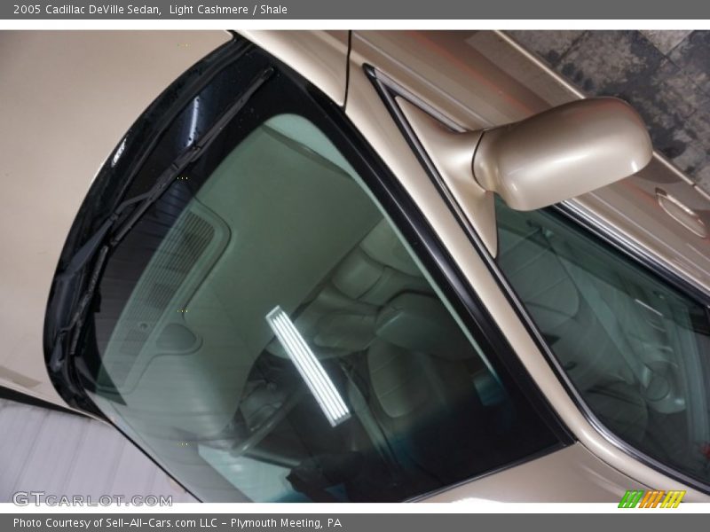 Light Cashmere / Shale 2005 Cadillac DeVille Sedan