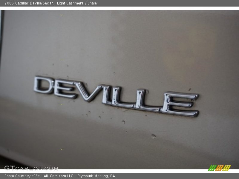 Light Cashmere / Shale 2005 Cadillac DeVille Sedan