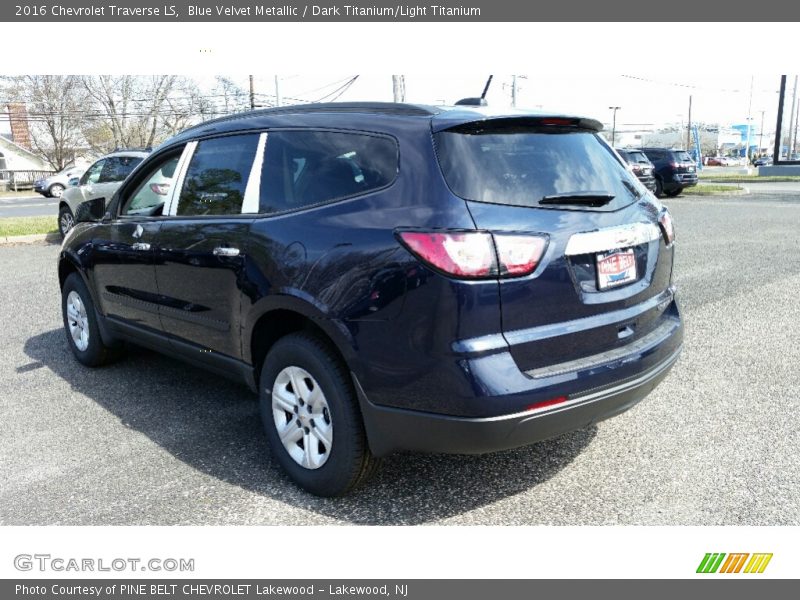 Blue Velvet Metallic / Dark Titanium/Light Titanium 2016 Chevrolet Traverse LS