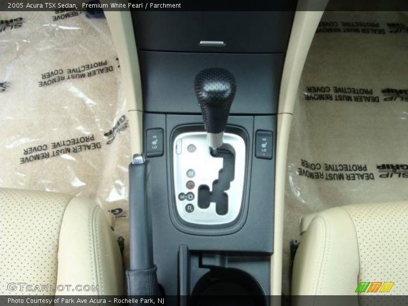 Premium White Pearl / Parchment 2005 Acura TSX Sedan