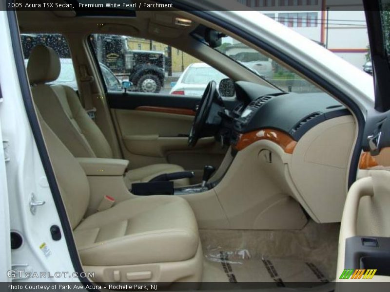 Premium White Pearl / Parchment 2005 Acura TSX Sedan