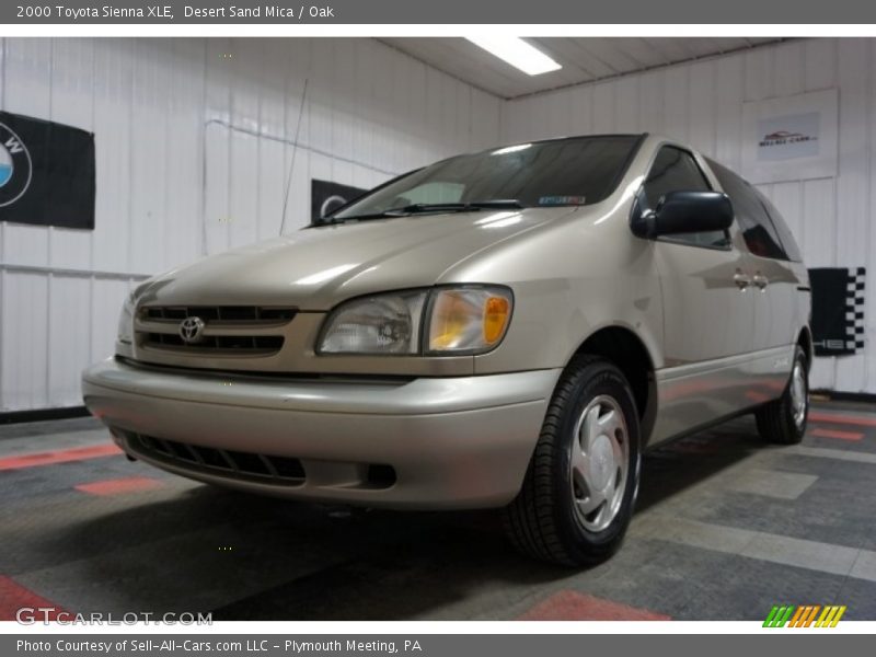 Desert Sand Mica / Oak 2000 Toyota Sienna XLE