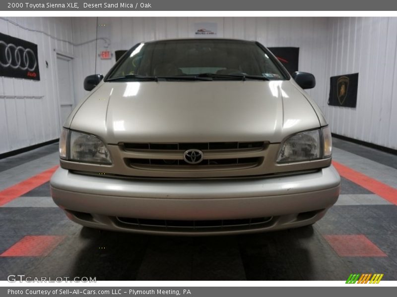 Desert Sand Mica / Oak 2000 Toyota Sienna XLE