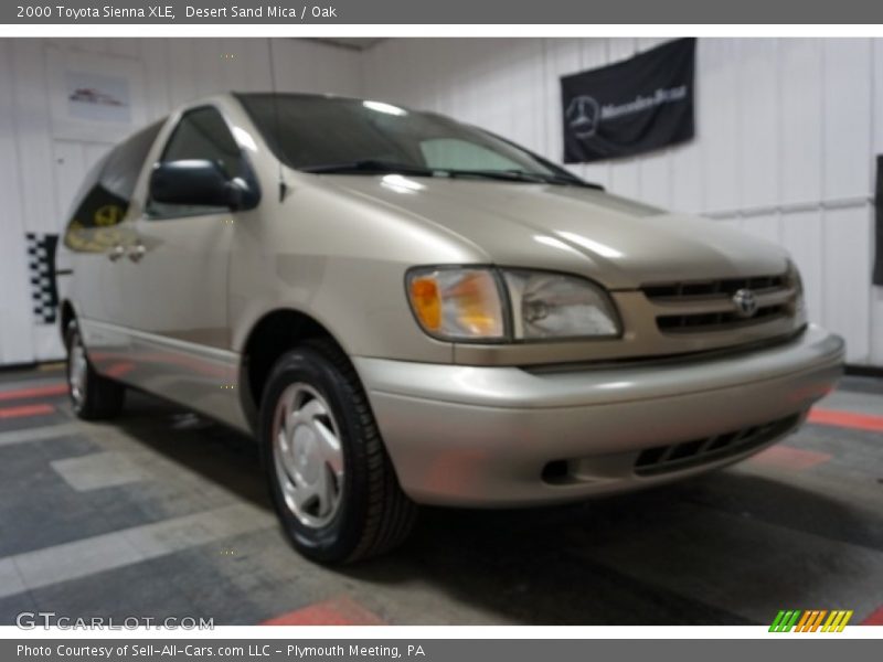 Desert Sand Mica / Oak 2000 Toyota Sienna XLE
