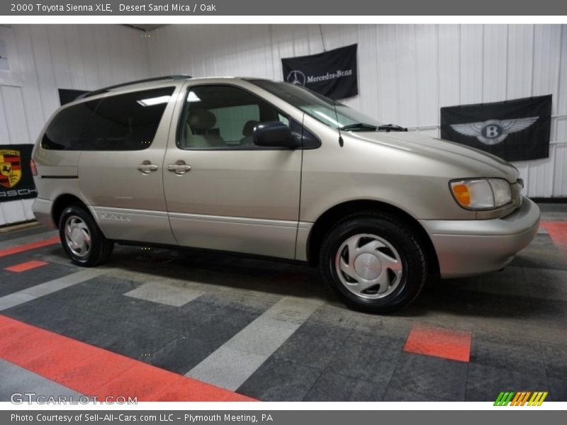 Desert Sand Mica / Oak 2000 Toyota Sienna XLE