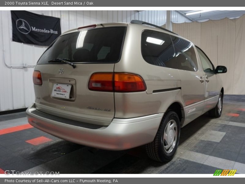 Desert Sand Mica / Oak 2000 Toyota Sienna XLE