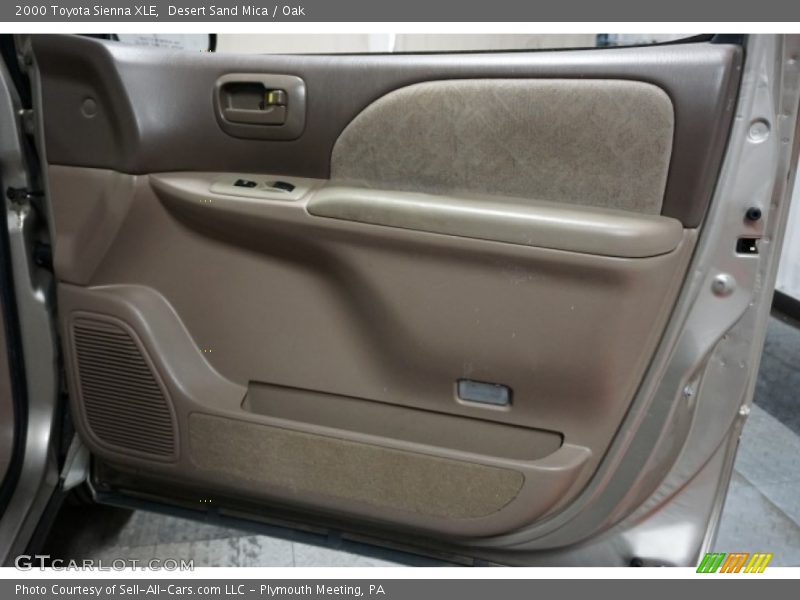 Desert Sand Mica / Oak 2000 Toyota Sienna XLE