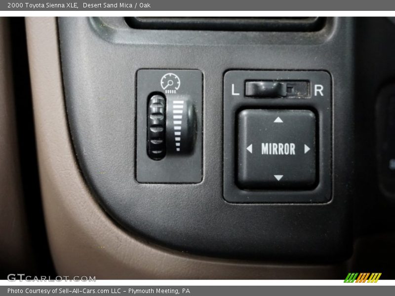 Desert Sand Mica / Oak 2000 Toyota Sienna XLE