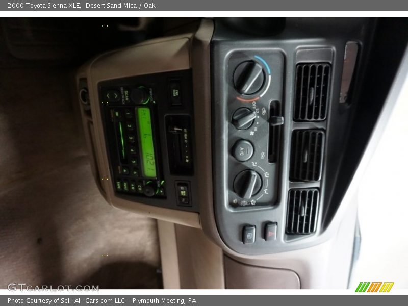 Desert Sand Mica / Oak 2000 Toyota Sienna XLE