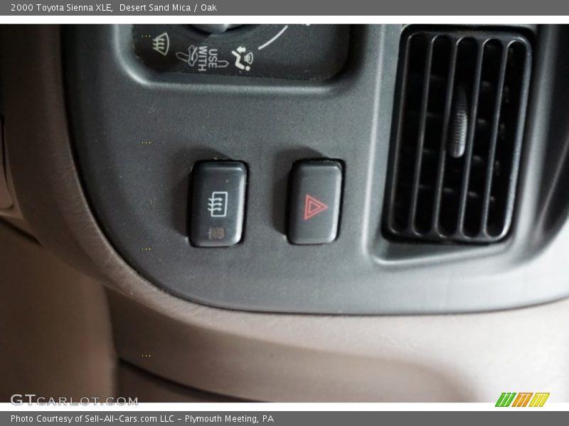 Desert Sand Mica / Oak 2000 Toyota Sienna XLE