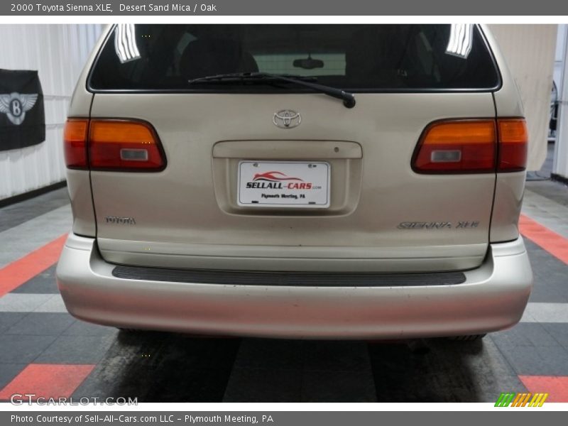 Desert Sand Mica / Oak 2000 Toyota Sienna XLE