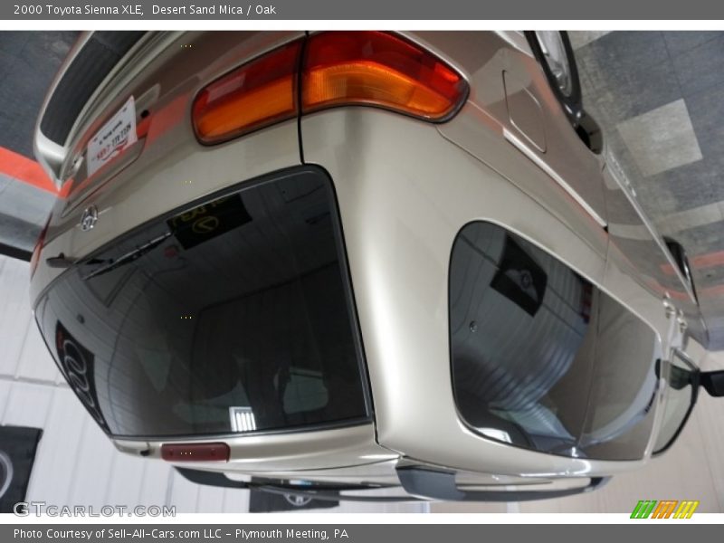 Desert Sand Mica / Oak 2000 Toyota Sienna XLE