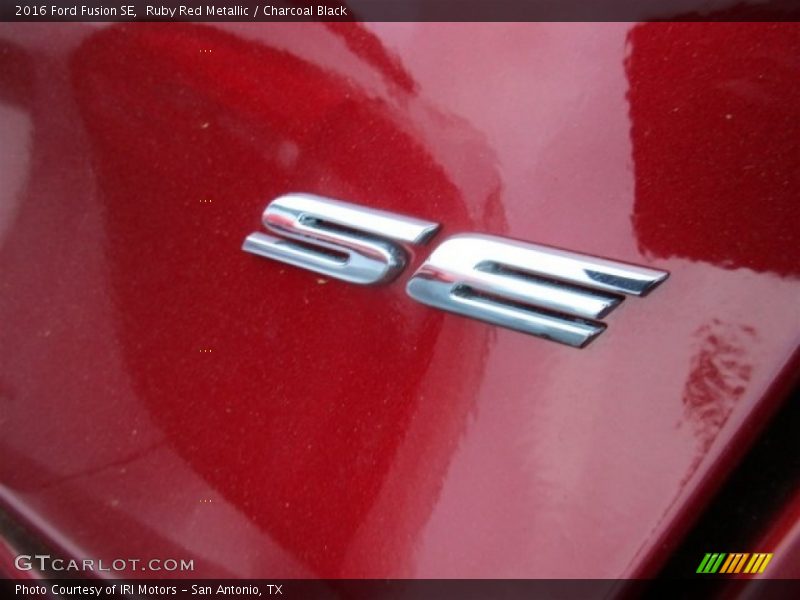 Ruby Red Metallic / Charcoal Black 2016 Ford Fusion SE