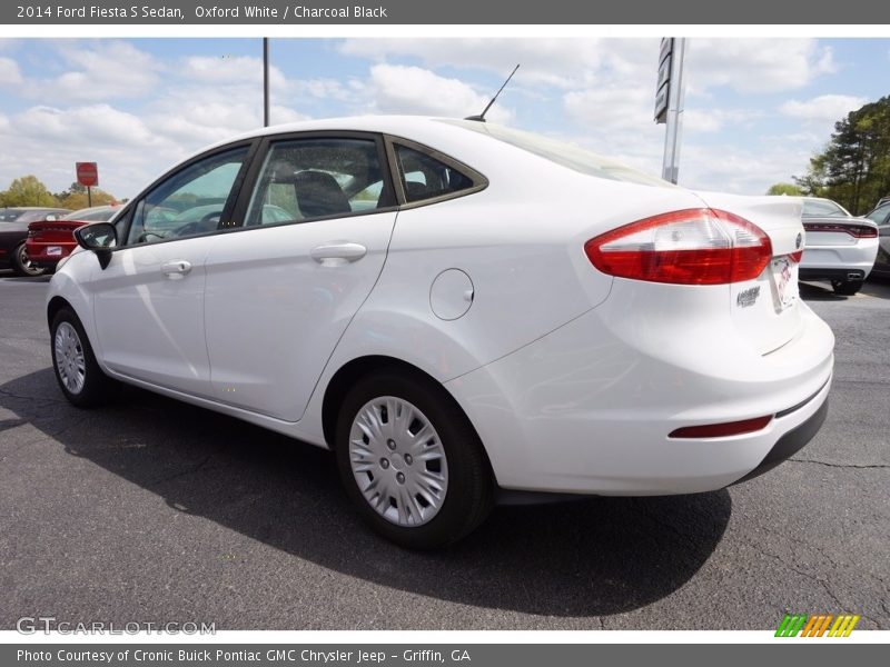 Oxford White / Charcoal Black 2014 Ford Fiesta S Sedan