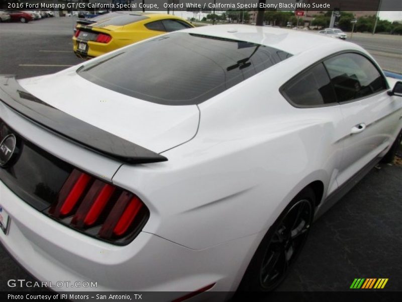 Oxford White / California Special Ebony Black/Miko Suede 2016 Ford Mustang GT/CS California Special Coupe