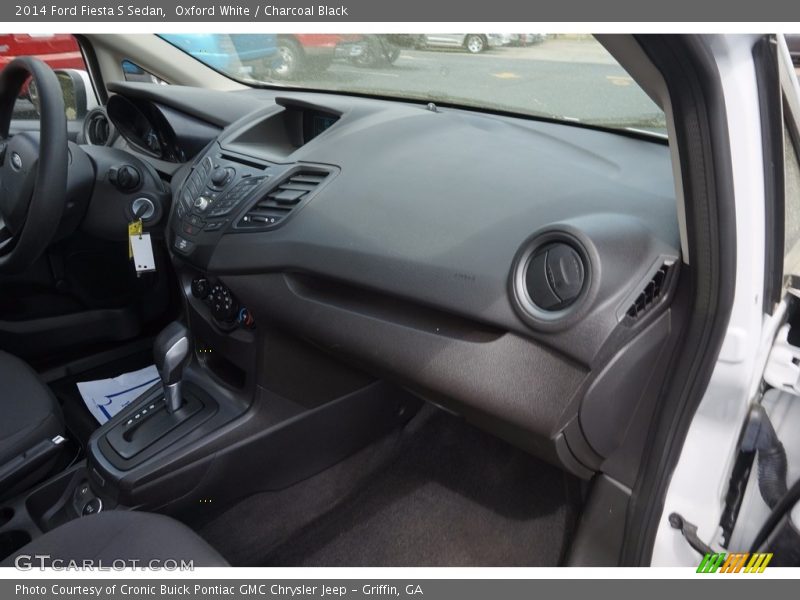 Oxford White / Charcoal Black 2014 Ford Fiesta S Sedan