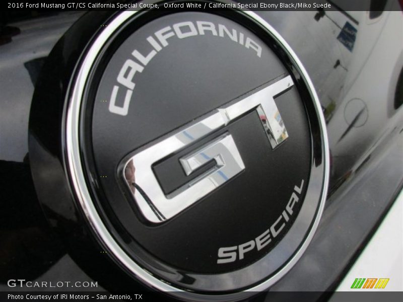 Oxford White / California Special Ebony Black/Miko Suede 2016 Ford Mustang GT/CS California Special Coupe