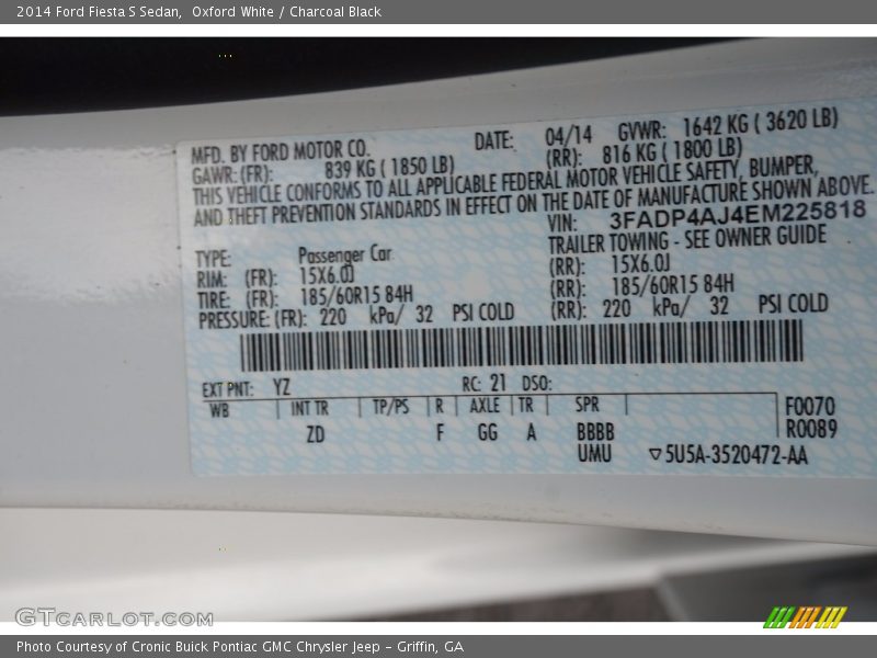 Oxford White / Charcoal Black 2014 Ford Fiesta S Sedan