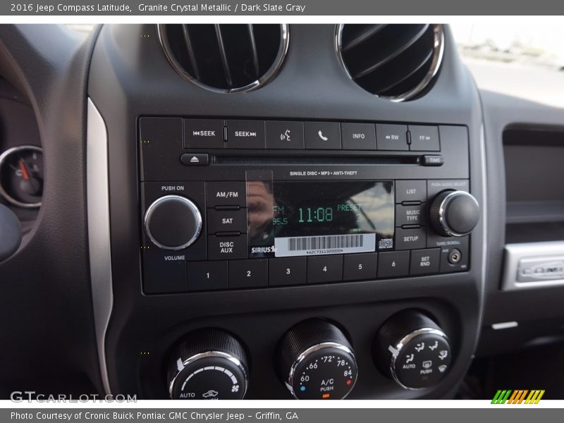 Granite Crystal Metallic / Dark Slate Gray 2016 Jeep Compass Latitude
