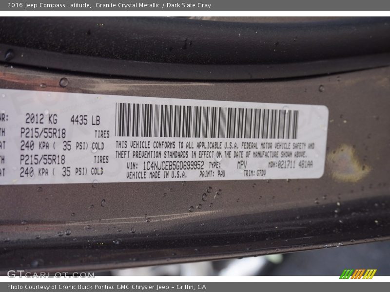 Granite Crystal Metallic / Dark Slate Gray 2016 Jeep Compass Latitude