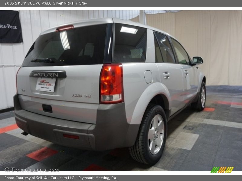 Silver Nickel / Gray 2005 Saturn VUE V6 AWD