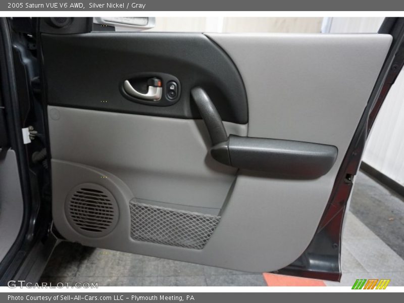 Silver Nickel / Gray 2005 Saturn VUE V6 AWD
