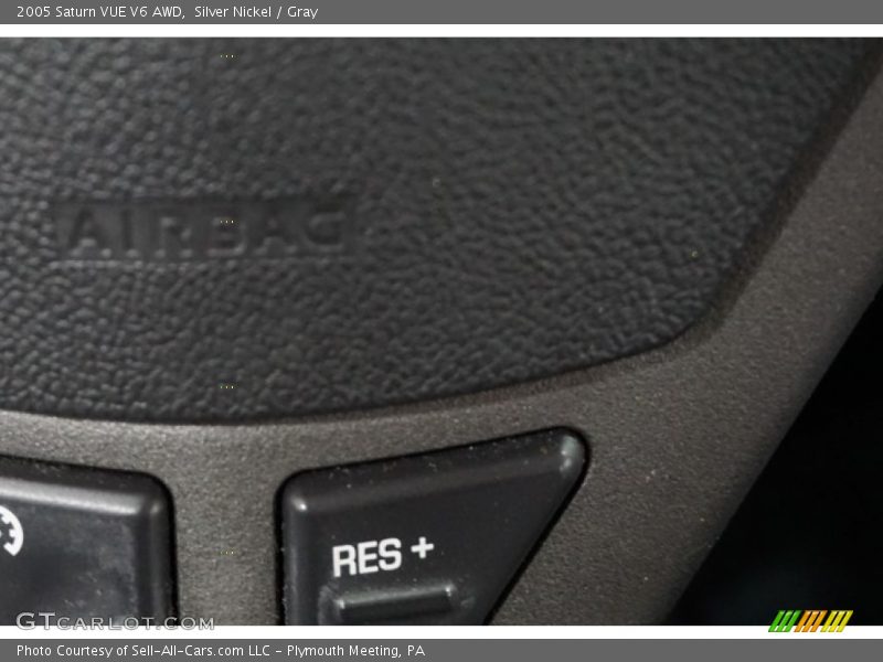 Silver Nickel / Gray 2005 Saturn VUE V6 AWD