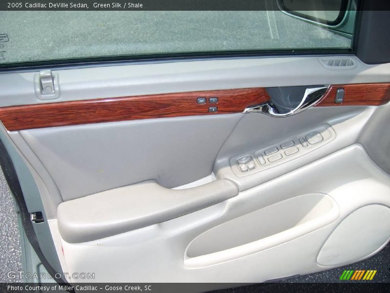 Green Silk / Shale 2005 Cadillac DeVille Sedan