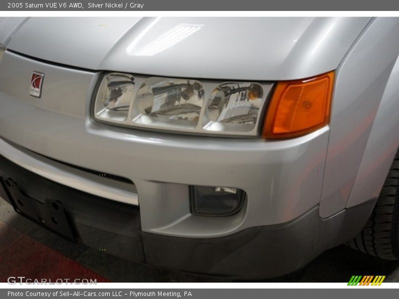 Silver Nickel / Gray 2005 Saturn VUE V6 AWD