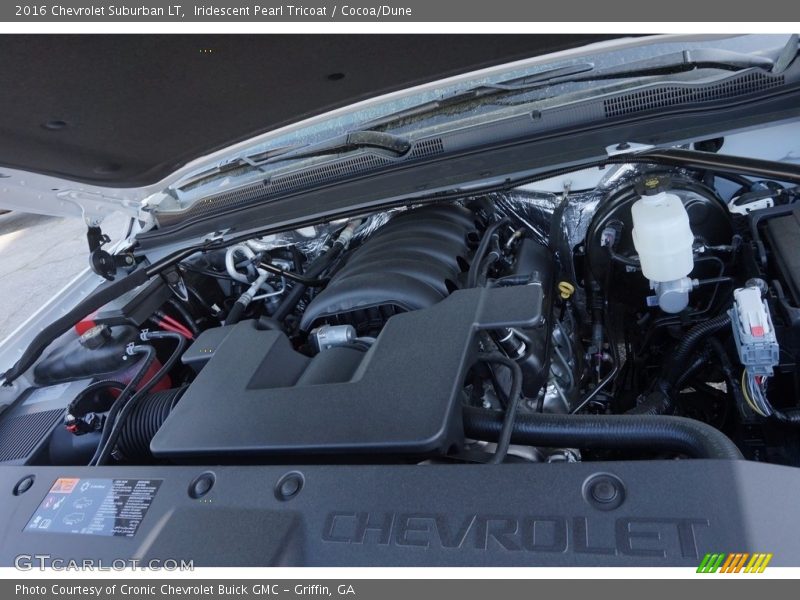 Iridescent Pearl Tricoat / Cocoa/Dune 2016 Chevrolet Suburban LT
