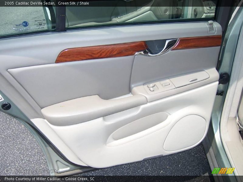 Green Silk / Shale 2005 Cadillac DeVille Sedan