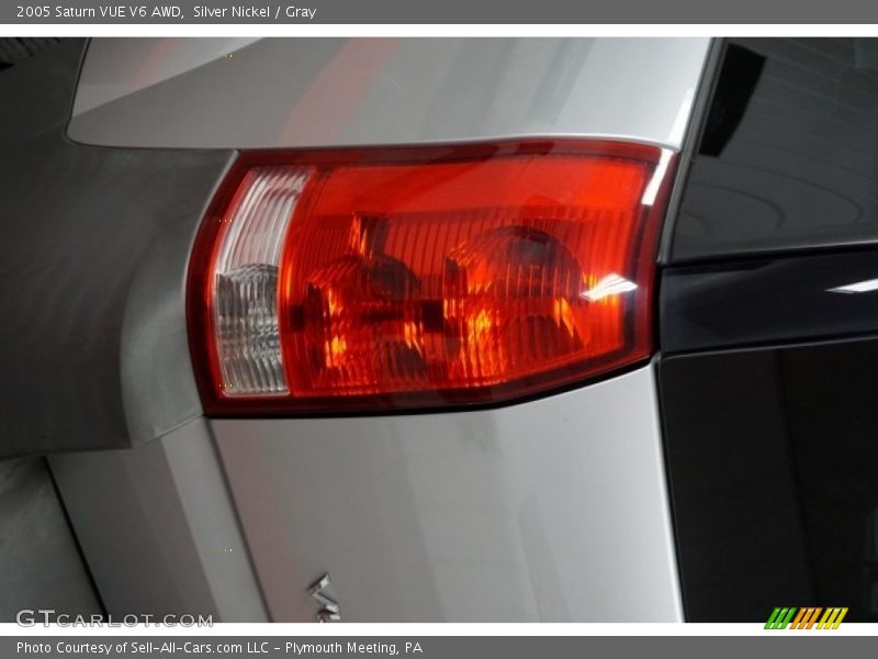 Silver Nickel / Gray 2005 Saturn VUE V6 AWD