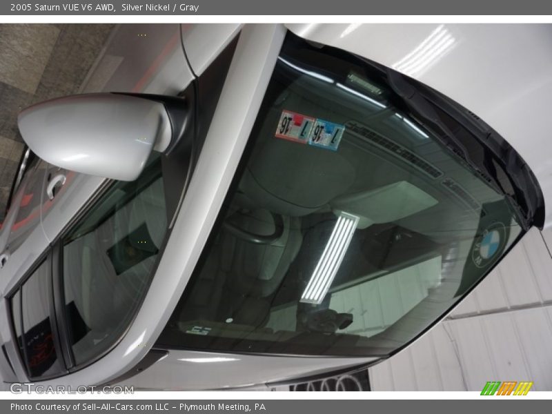 Silver Nickel / Gray 2005 Saturn VUE V6 AWD