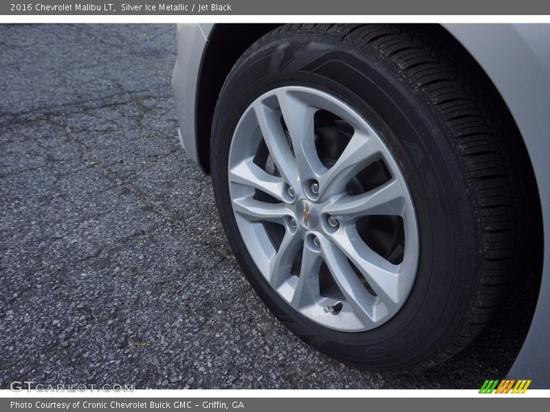 Silver Ice Metallic / Jet Black 2016 Chevrolet Malibu LT