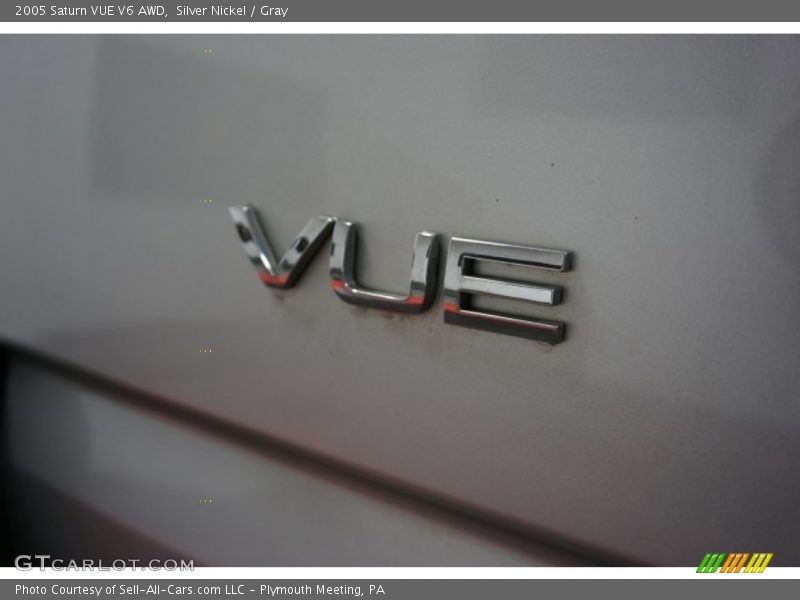 Silver Nickel / Gray 2005 Saturn VUE V6 AWD