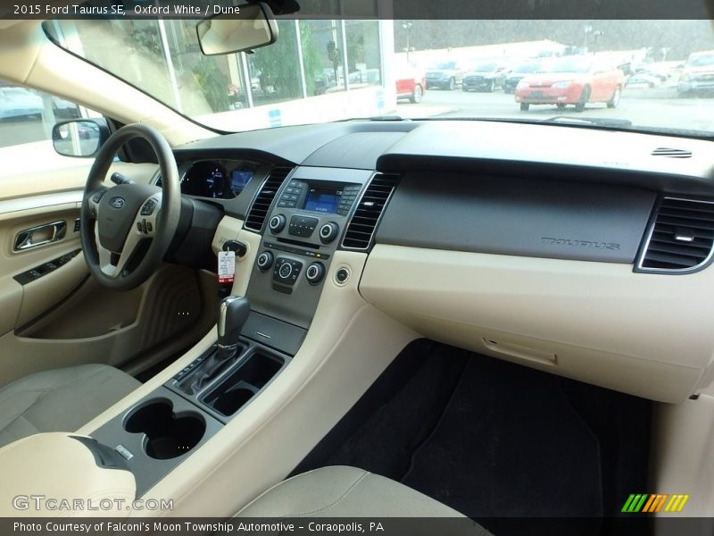 Oxford White / Dune 2015 Ford Taurus SE
