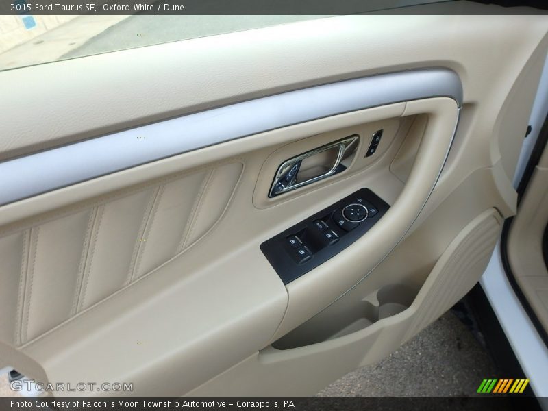 Oxford White / Dune 2015 Ford Taurus SE