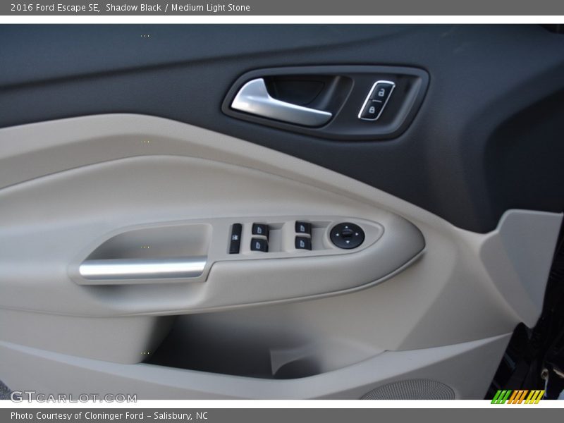 Shadow Black / Medium Light Stone 2016 Ford Escape SE