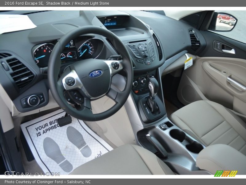 Shadow Black / Medium Light Stone 2016 Ford Escape SE