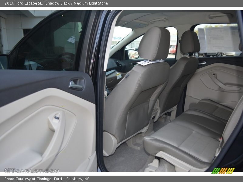 Shadow Black / Medium Light Stone 2016 Ford Escape SE
