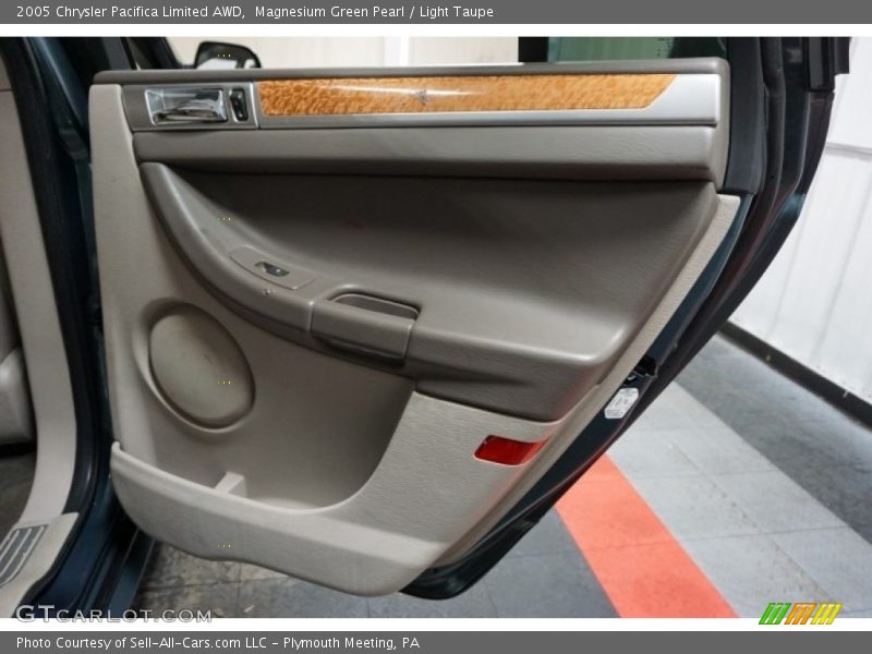 Magnesium Green Pearl / Light Taupe 2005 Chrysler Pacifica Limited AWD