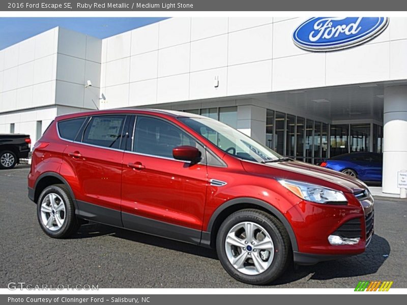 Ruby Red Metallic / Medium Light Stone 2016 Ford Escape SE