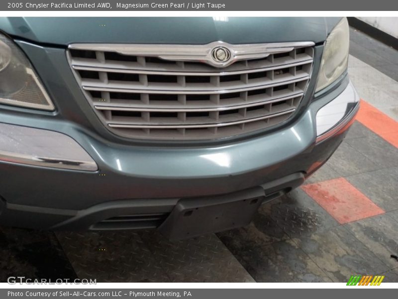 Magnesium Green Pearl / Light Taupe 2005 Chrysler Pacifica Limited AWD